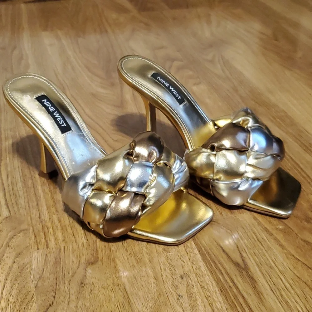 Nine West Yoyo 3 Heeled Dress Sandals Womens Size 6 Gold Silver Metallic